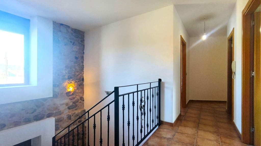 6 sovrum Villa till salu i Cuadros - 299 000 € (Ref: 9952336)