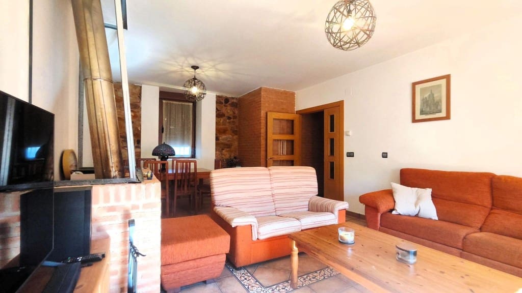 6 sovrum Villa till salu i Cuadros - 299 000 € (Ref: 9952336)