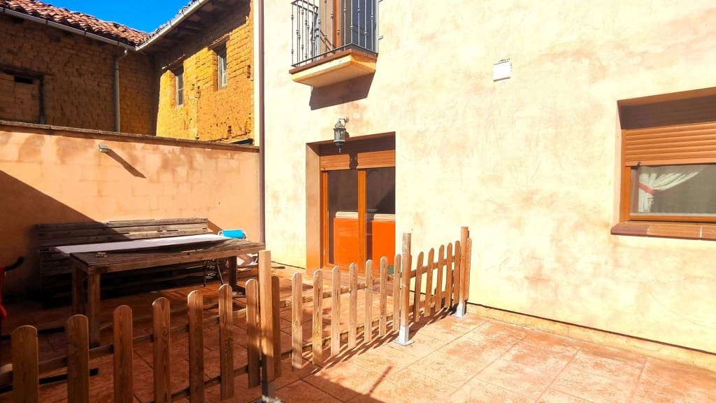 6 sovrum Villa till salu i Cuadros - 299 000 € (Ref: 9952336)