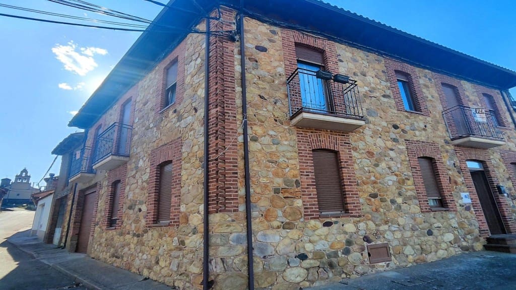 6 sovrum Villa till salu i Cuadros - 299 000 € (Ref: 9952336)