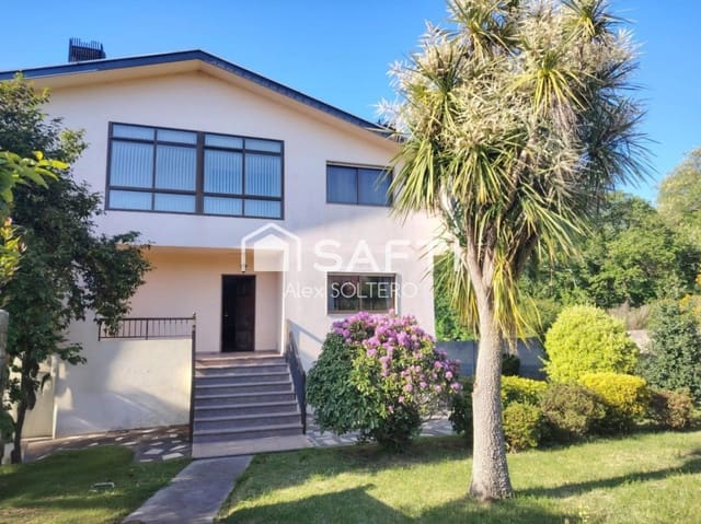 5 bedroom Villa for rent in Vigo with garage - € 2,300 (Ref: 9952338)