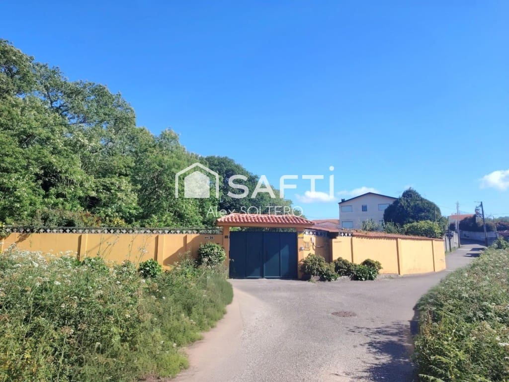 5 soveværelse Villa til leje i Vigo med garage - € 2.300 (Ref: 9952338)