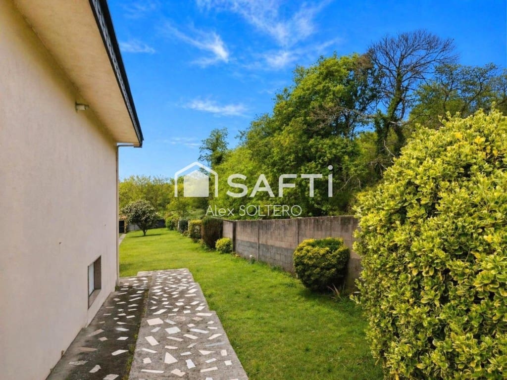 5 soveværelse Villa til leje i Vigo med garage - € 2.300 (Ref: 9952338)