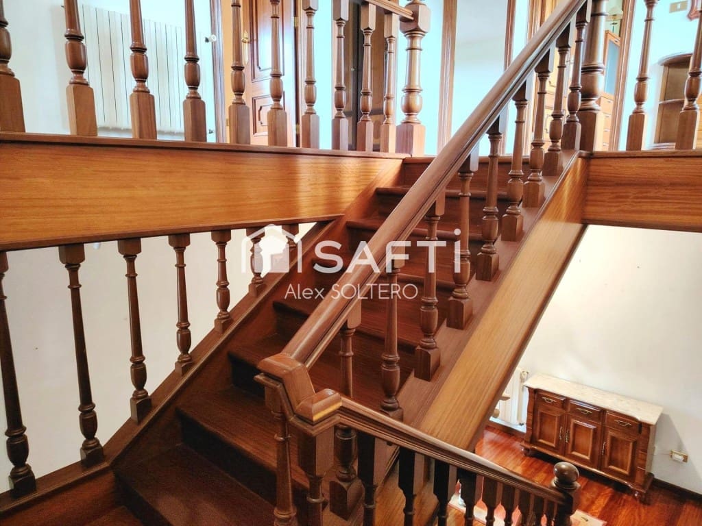5 soveværelse Villa til leje i Vigo med garage - € 2.300 (Ref: 9952338)