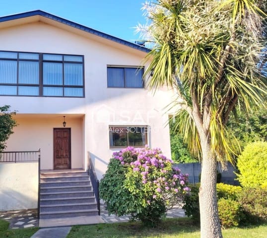 5 bedroom Villa for rent in Vigo with garage - € 2,300 (Ref: 9952338)