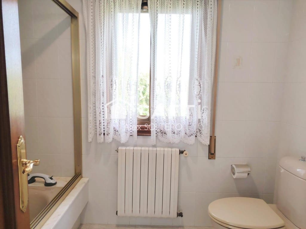 5 soveværelse Villa til leje i Vigo med garage - € 2.300 (Ref: 9952338)