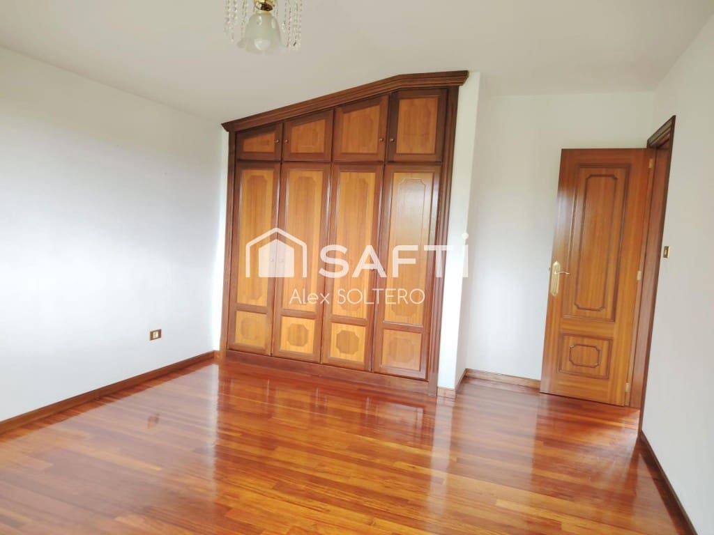 5 soveværelse Villa til leje i Vigo med garage - € 2.300 (Ref: 9952338)