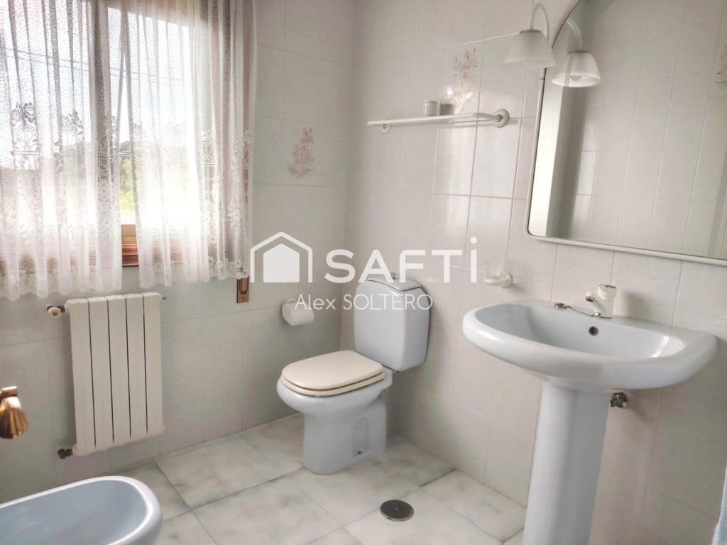 5 soveværelse Villa til leje i Vigo med garage - € 2.300 (Ref: 9952338)