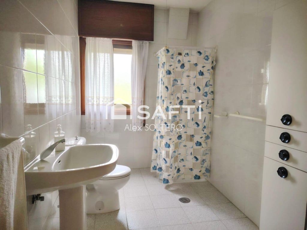5 soveværelse Villa til leje i Vigo med garage - € 2.300 (Ref: 9952338)