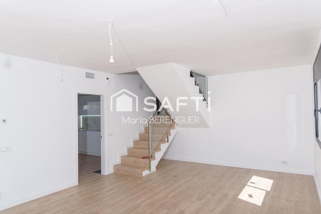 4 soveværelse Villa til salg i Calafell med swimmingpool garage - € 540.000 (Ref: 9952339)