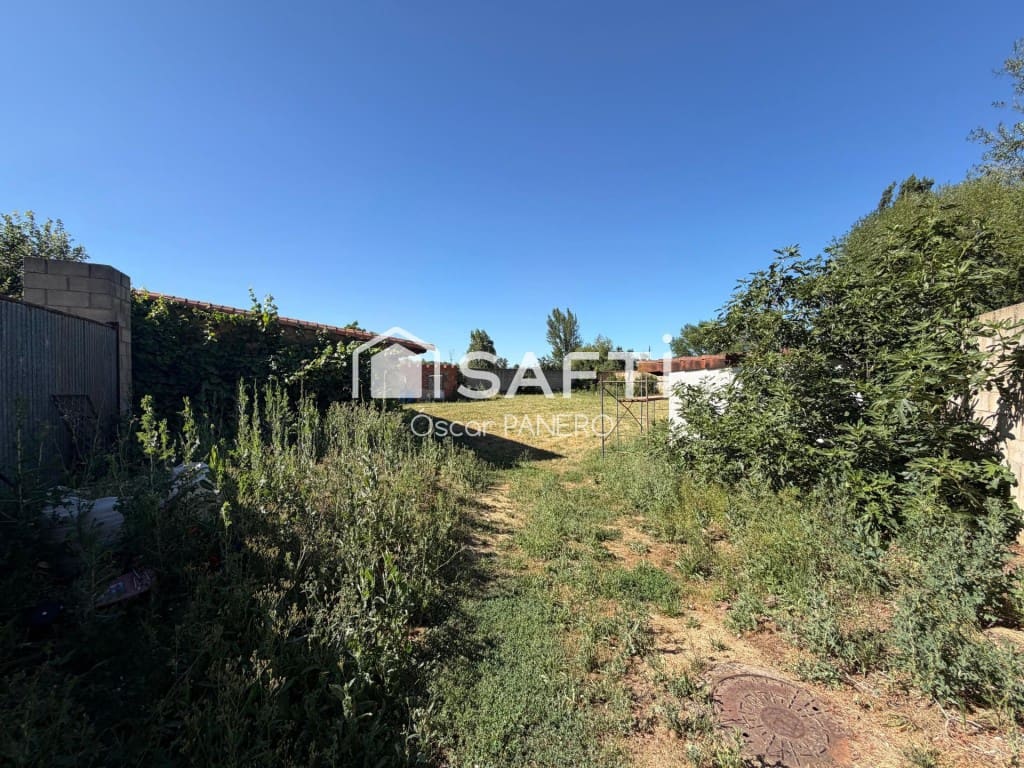 Tomt till salu i Mansilla Mayor - 92 000 € (Ref: 9952340)