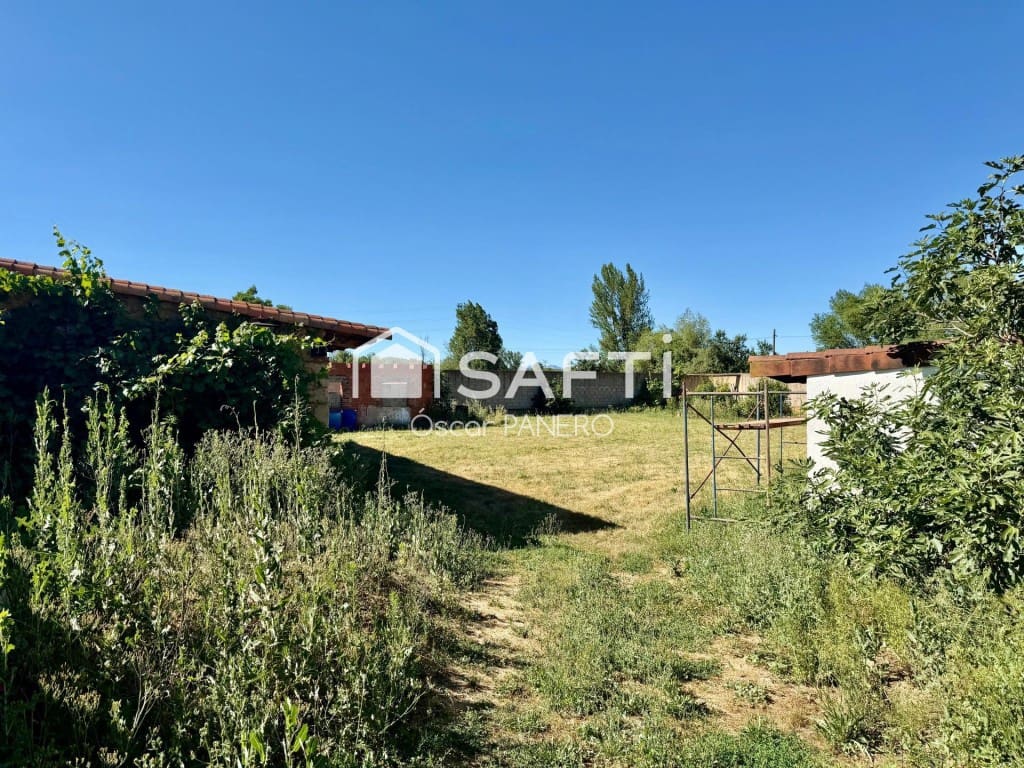 Tomt till salu i Mansilla Mayor - 92 000 € (Ref: 9952340)