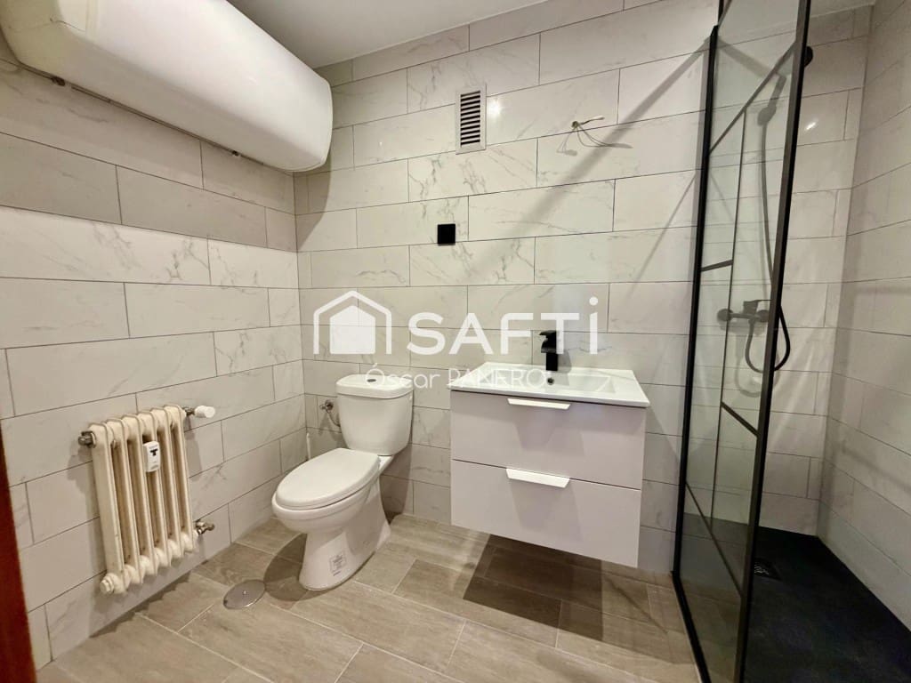 4 slaapkamer Appartement te koop in Leon stad - € 220.000 (Ref: 9952341)