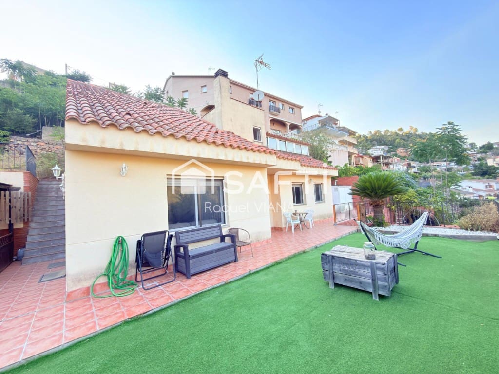 4 bedroom Villa for sale in Vallirana with garage - € 360,000 (Ref: 9953949)