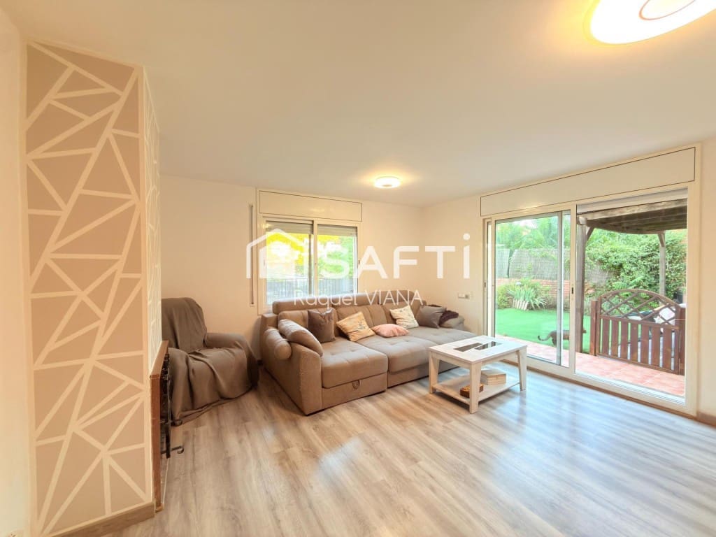 4 bedroom Villa for sale in Vallirana with garage - € 360,000 (Ref: 9953949)