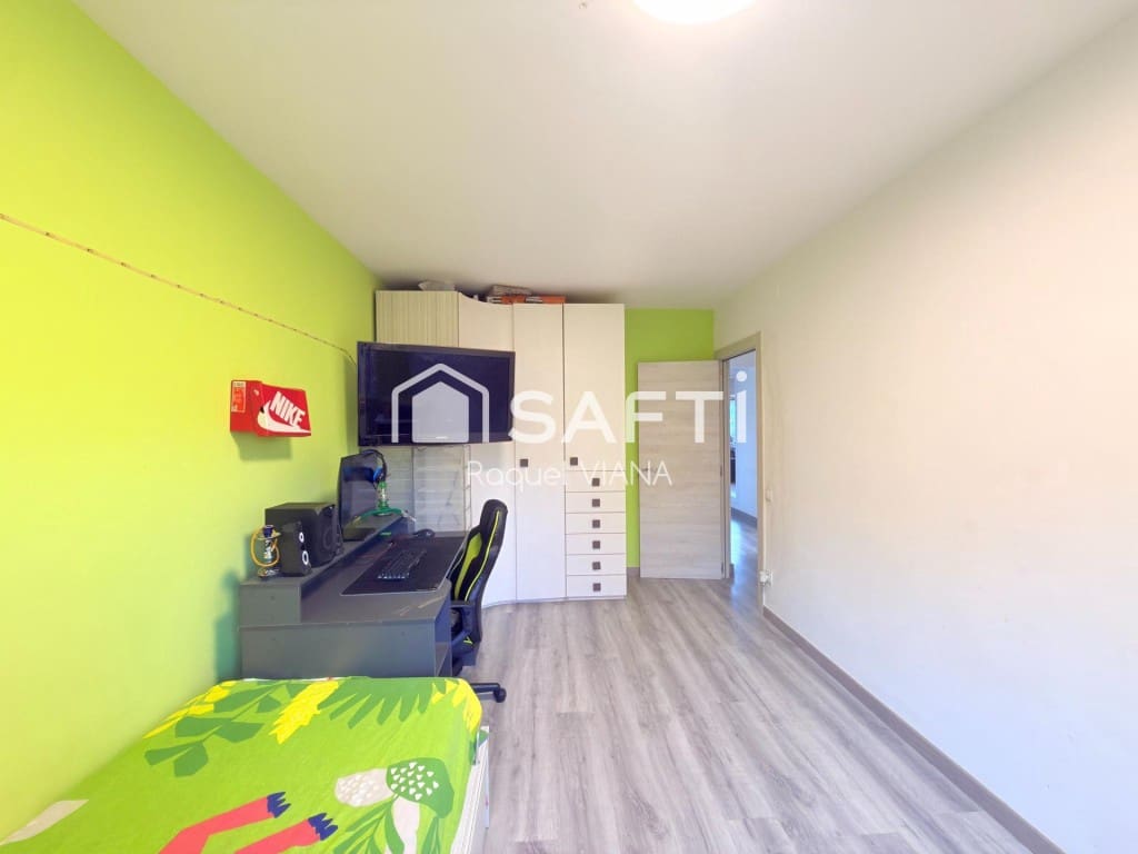 4 bedroom Villa for sale in Vallirana with garage - € 360,000 (Ref: 9953949)