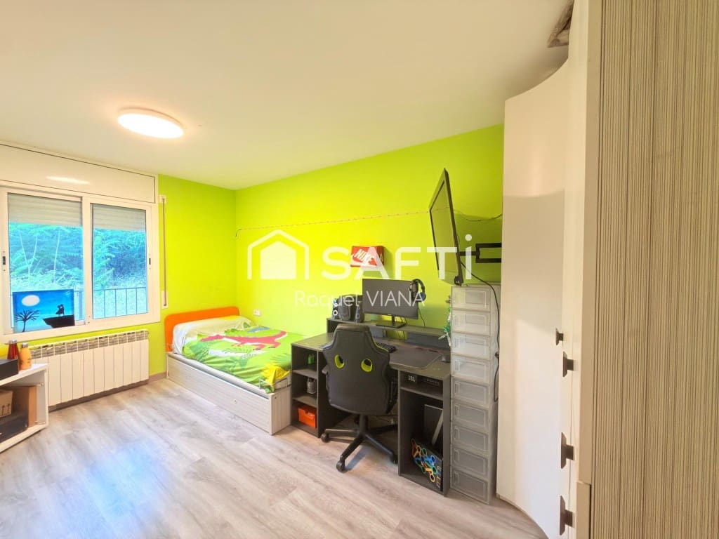 4 bedroom Villa for sale in Vallirana with garage - € 360,000 (Ref: 9953949)