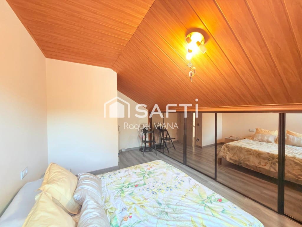 4 bedroom Villa for sale in Vallirana with garage - € 360,000 (Ref: 9953949)