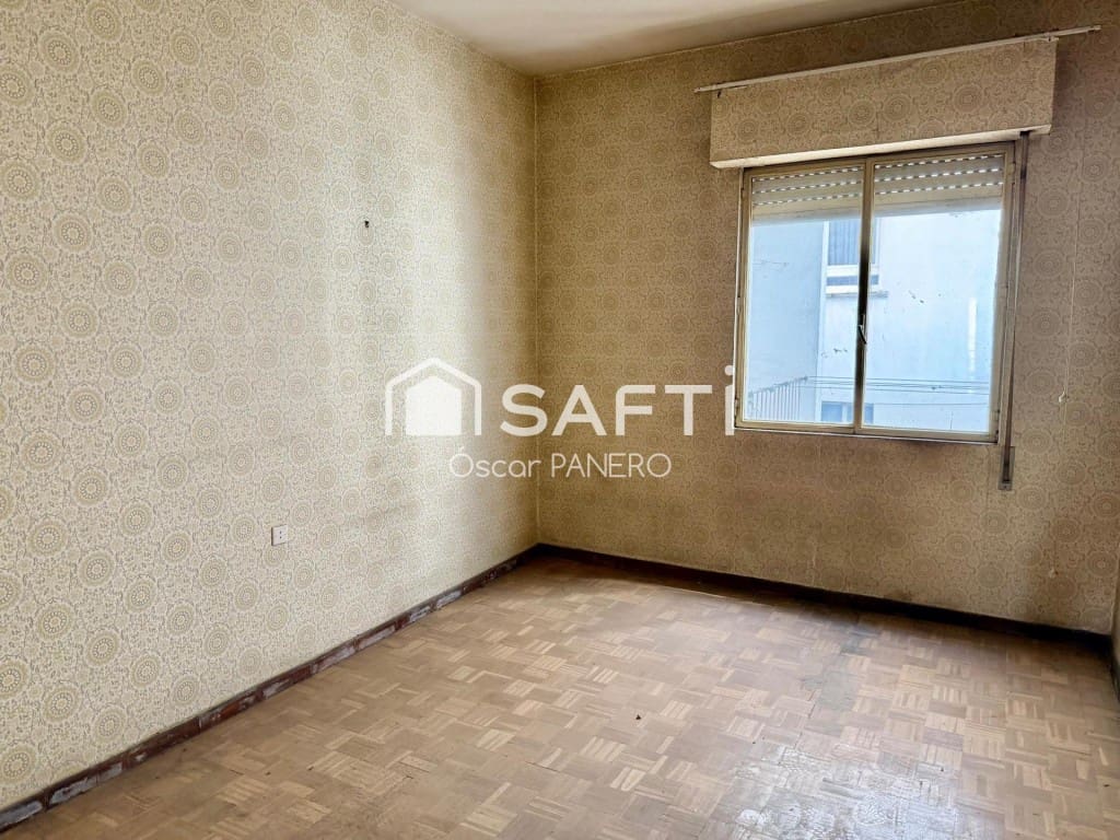 4 bedroom Apartment for sale in Leon city - € 140,000 (Ref: 9953950)
