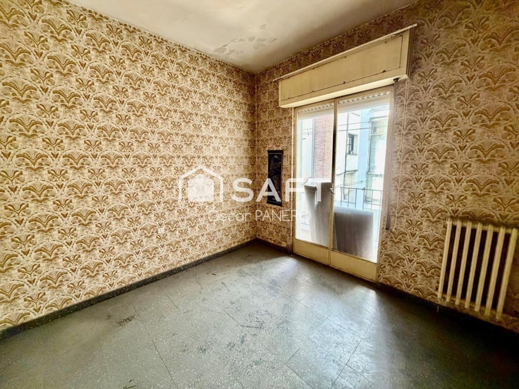 4 bedroom Apartment for sale in Leon city - € 140,000 (Ref: 9953950)