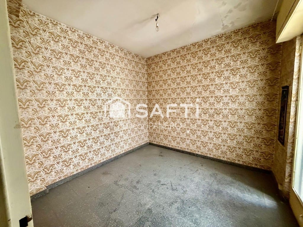 4 bedroom Apartment for sale in Leon city - € 140,000 (Ref: 9953950)