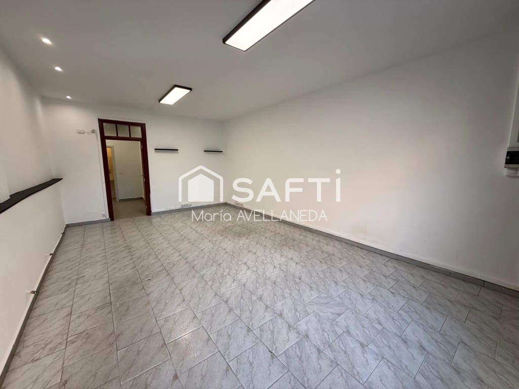 Comercial para arrendar em San Andres del Rabanedo - 240 € (Ref: 9957641)