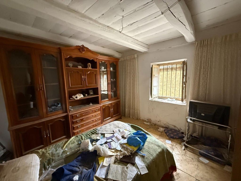 3 bedroom Finca/Country House for sale in Valdevimbre - € 12,000 (Ref: 9957643)