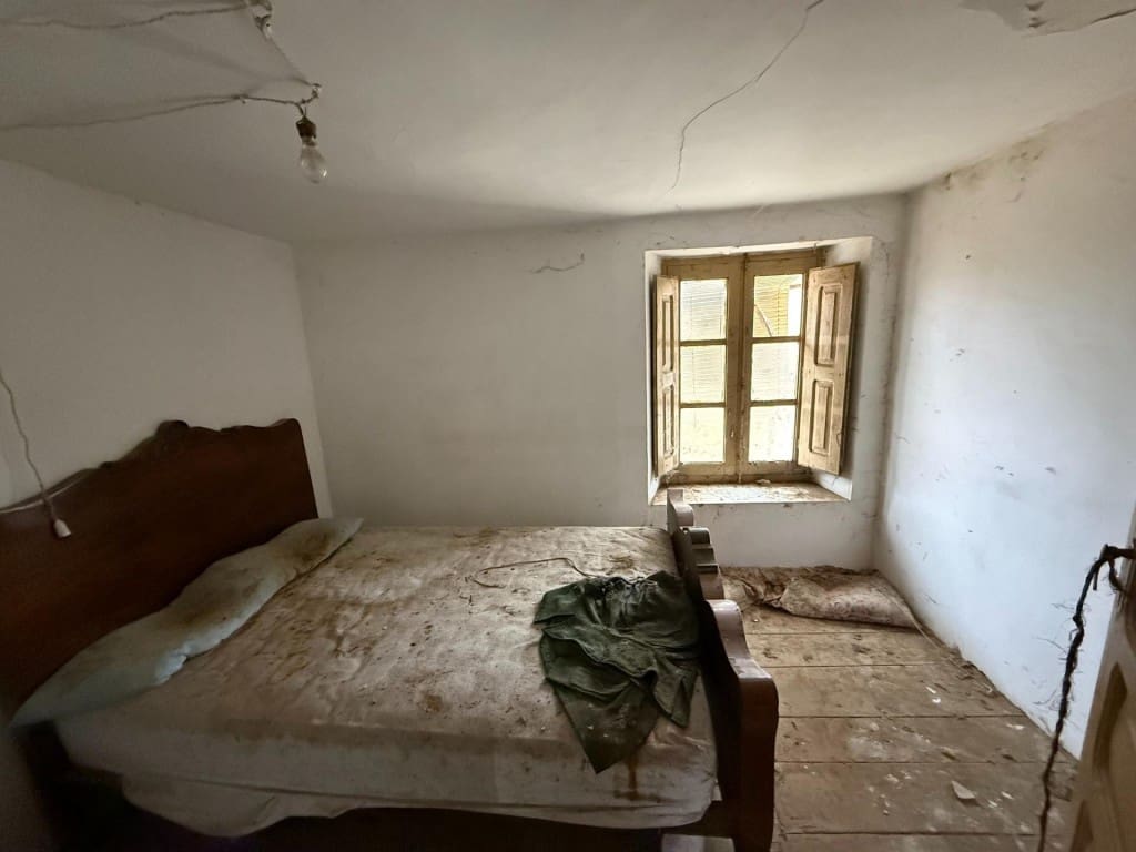 3 bedroom Finca/Country House for sale in Valdevimbre - € 12,000 (Ref: 9957643)