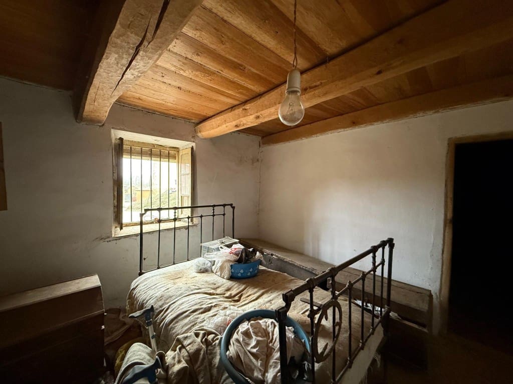 3 bedroom Finca/Country House for sale in Valdevimbre - € 12,000 (Ref: 9957643)