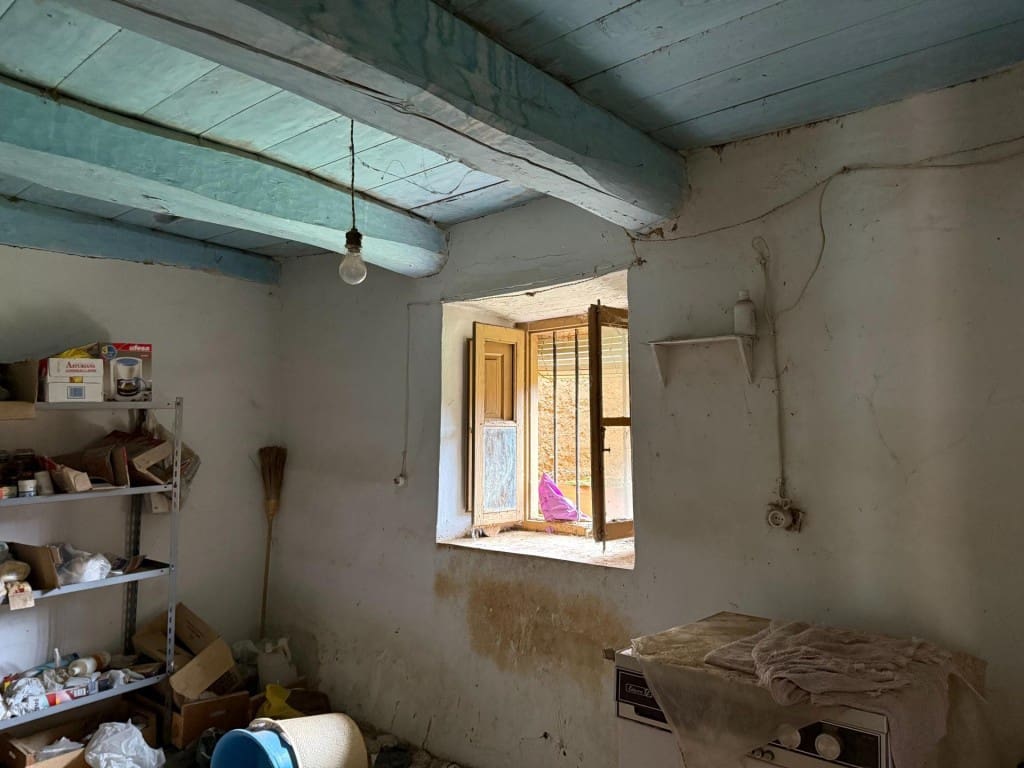 3 bedroom Finca/Country House for sale in Valdevimbre - € 12,000 (Ref: 9957643)
