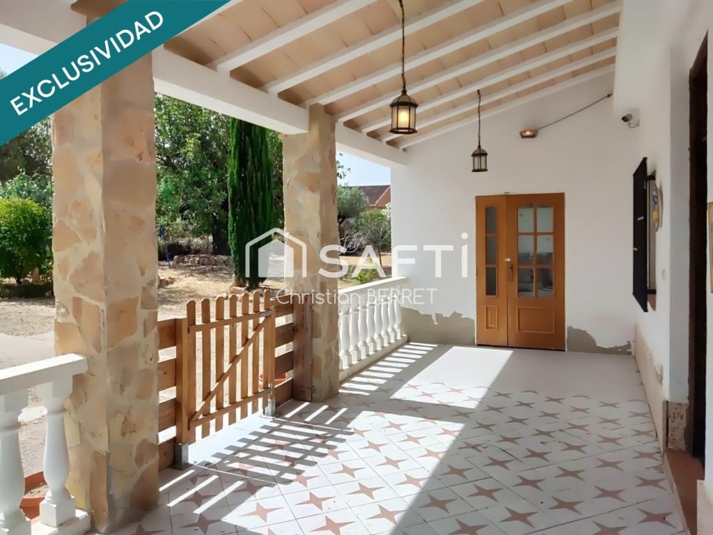 3 bedroom Finca/Country House for sale in Pedralba with pool garage - € 149,000 (Ref: 9957644)