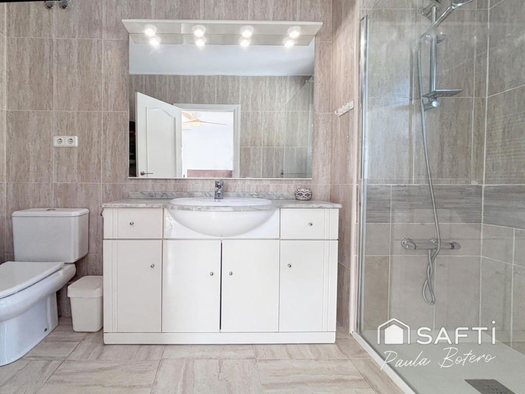 4 camera da letto Villetta a Schiera in vendita in Olivella con piscina garage - 399.000 € (Rif: 9957647)