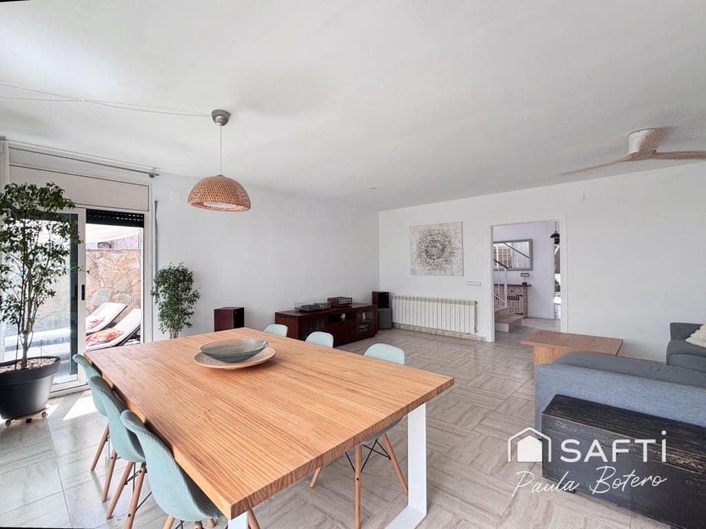 4 camera da letto Villetta a Schiera in vendita in Olivella con piscina garage - 399.000 € (Rif: 9957647)