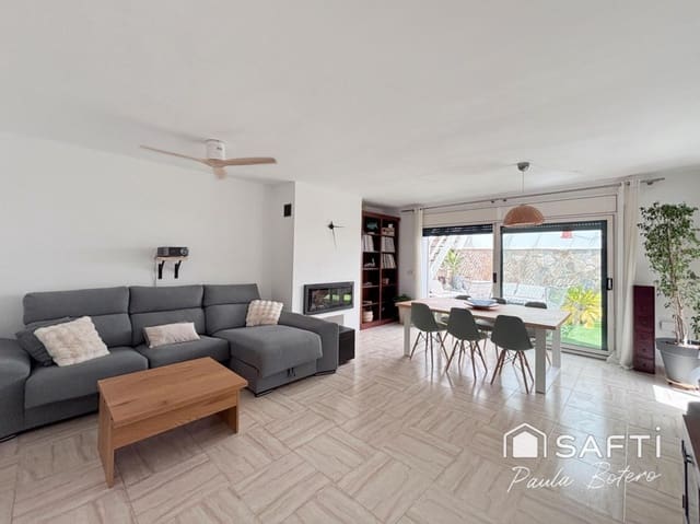 4 sypialnia Dom szeregowy na sprzedaż w Olivella z basenem garażem - 399 000 € (Ref: 9957647)
