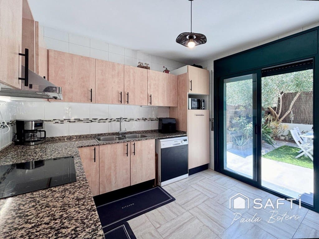 4 camera da letto Villetta a Schiera in vendita in Olivella con piscina garage - 399.000 € (Rif: 9957647)