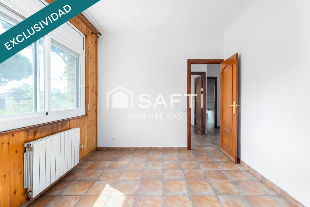 3 soveværelse Finca/Landehus til salg i Sant Iscle de Vallalta med garage - € 345.000 (Ref: 9959439)