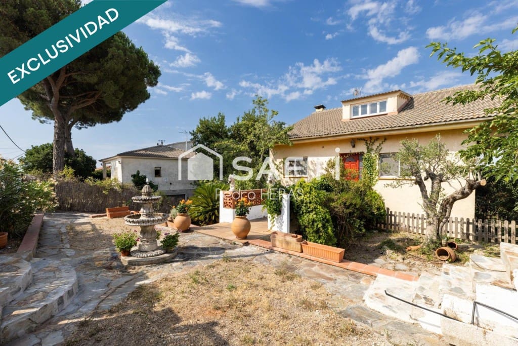 3 soveværelse Finca/Landehus til salg i Sant Iscle de Vallalta med garage - € 345.000 (Ref: 9959439)