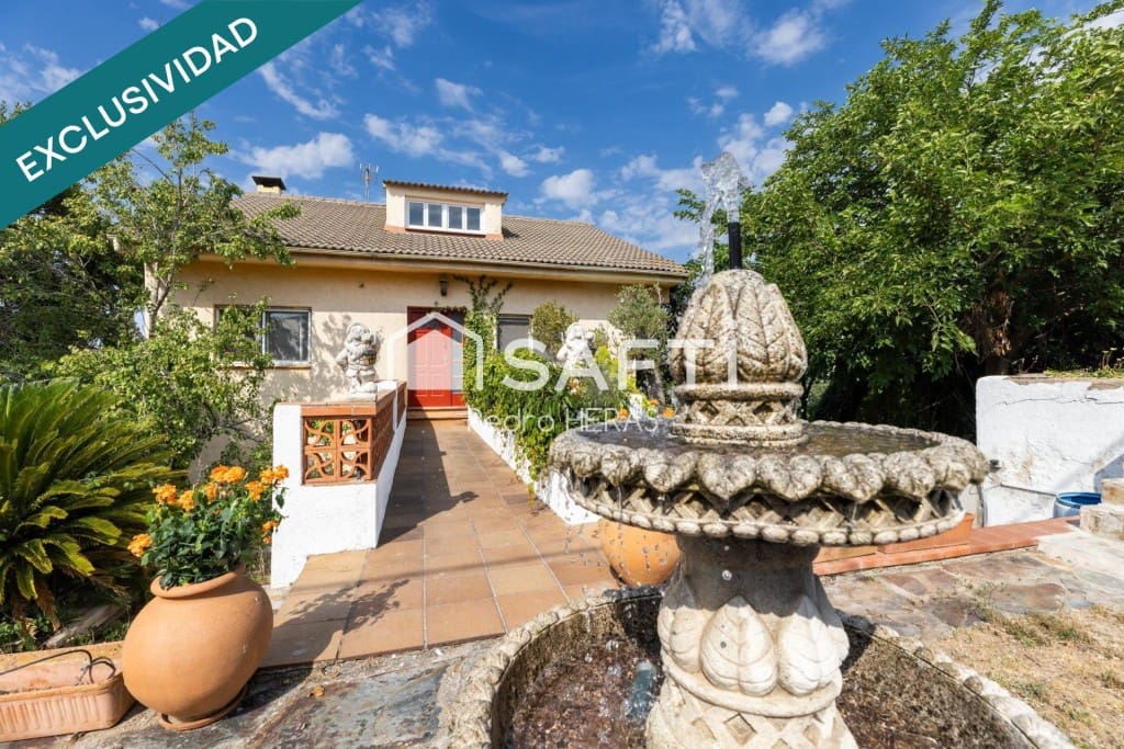 3 soveværelse Finca/Landehus til salg i Sant Iscle de Vallalta med garage - € 345.000 (Ref: 9959439)