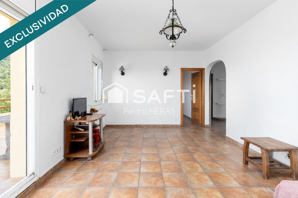 3 soveværelse Finca/Landehus til salg i Sant Iscle de Vallalta med garage - € 345.000 (Ref: 9959439)