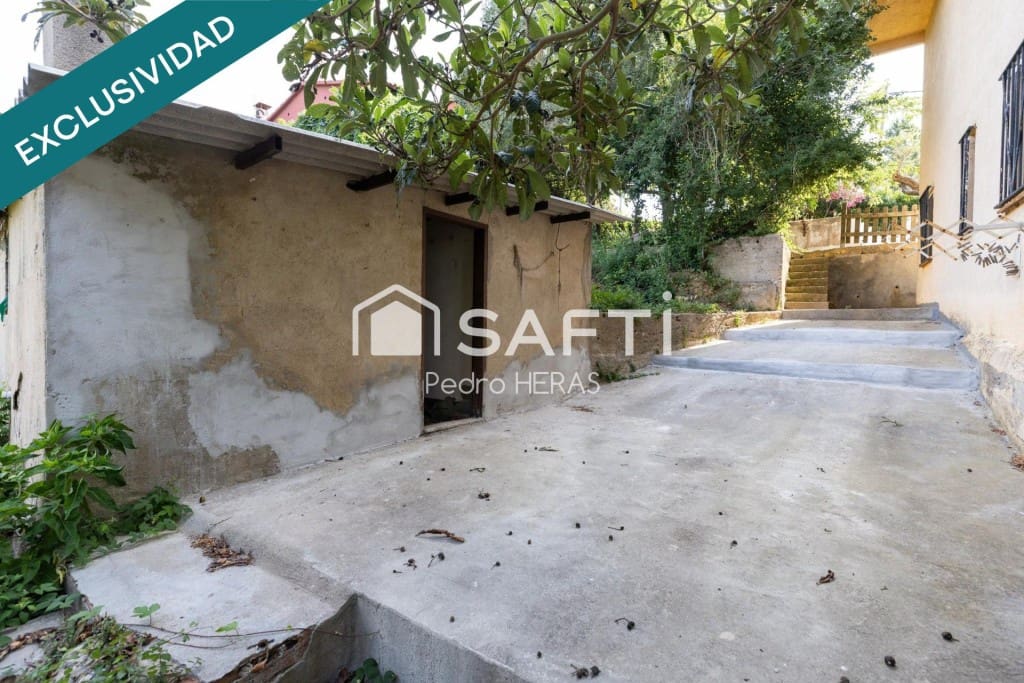 3 soveværelse Finca/Landehus til salg i Sant Iscle de Vallalta med garage - € 345.000 (Ref: 9959439)