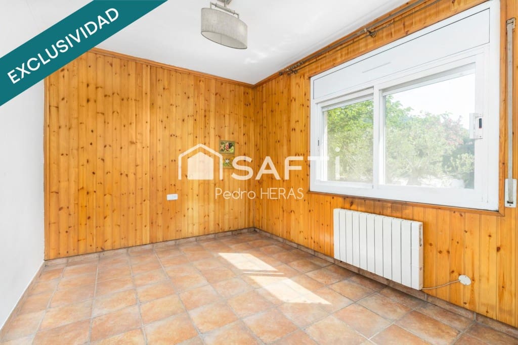 3 soveværelse Finca/Landehus til salg i Sant Iscle de Vallalta med garage - € 345.000 (Ref: 9959439)
