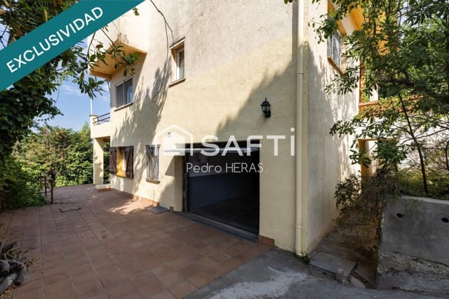 3 soveværelse Finca/Landehus til salg i Sant Iscle de Vallalta med garage - € 345.000 (Ref: 9959439)