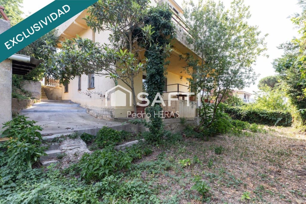 3 soveværelse Finca/Landehus til salg i Sant Iscle de Vallalta med garage - € 345.000 (Ref: 9959439)