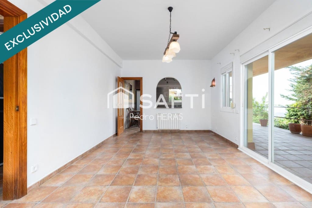 3 soveværelse Finca/Landehus til salg i Sant Iscle de Vallalta med garage - € 345.000 (Ref: 9959439)