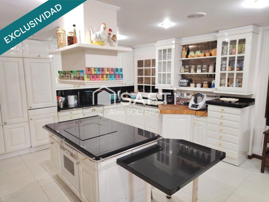 6 bedroom Villa for sale in Vigo with pool garage - € 865,000 (Ref: 9959443)