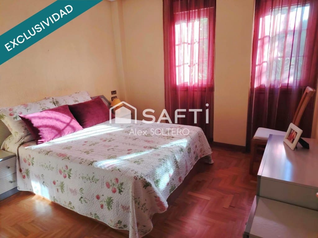 6 bedroom Villa for sale in Vigo with pool garage - € 865,000 (Ref: 9959443)