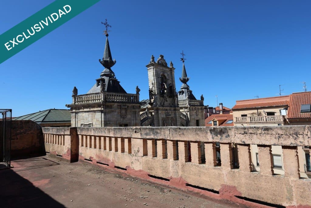 10 bedroom Penthouse for sale in Astorga - € 175,000 (Ref: 9959445)