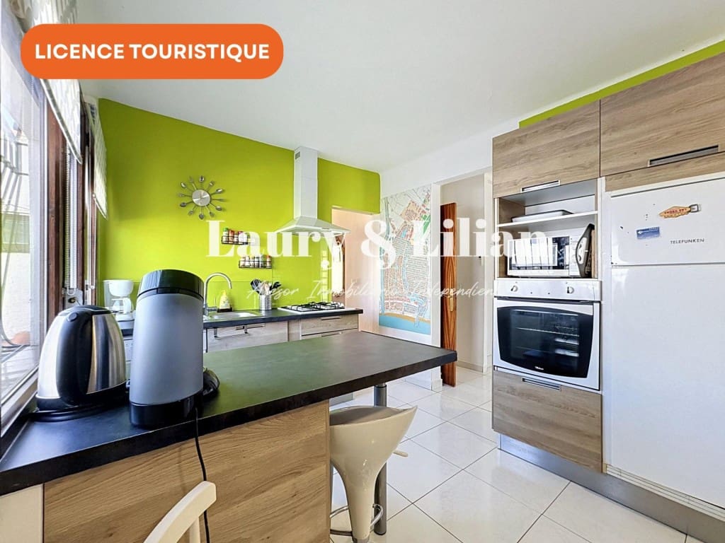 2 bedroom Villa for sale in Empuriabrava with pool garage - € 377,000 (Ref: 9962343)