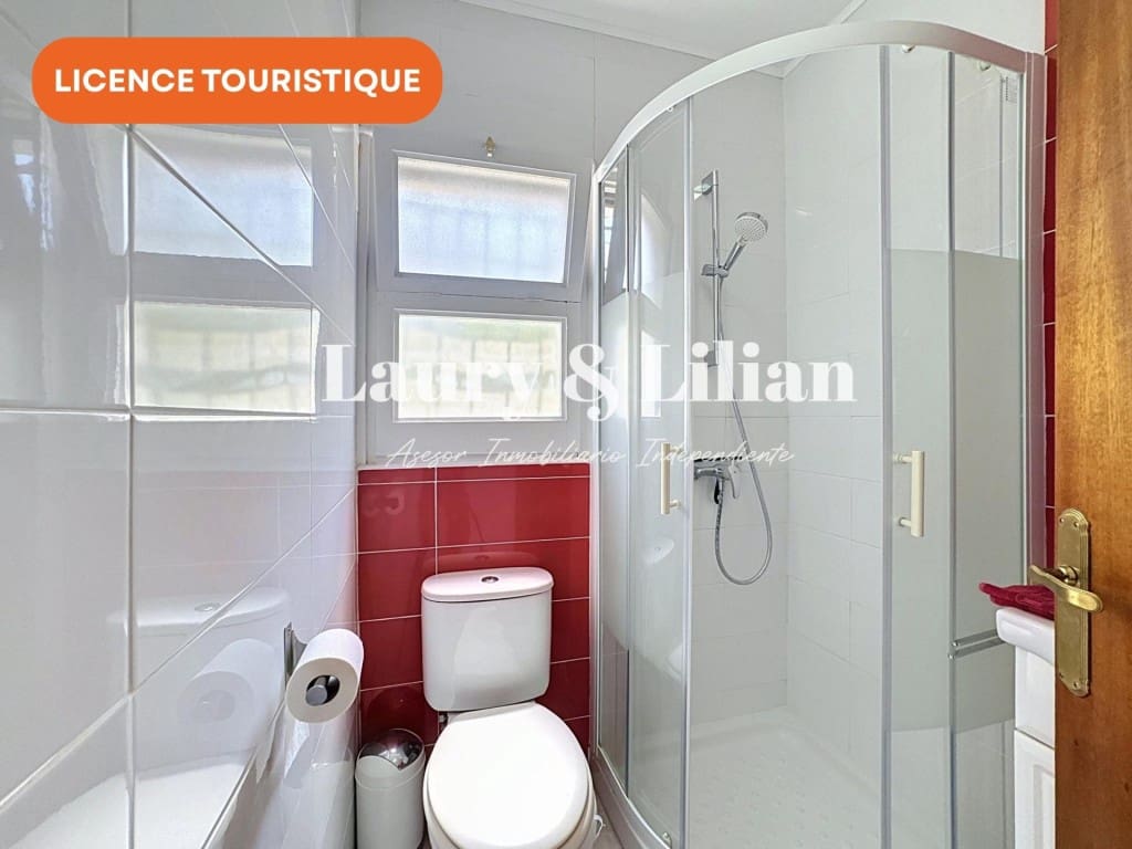 2 bedroom Villa for sale in Empuriabrava with pool garage - € 377,000 (Ref: 9962343)