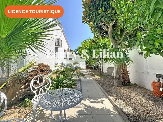 2 soveværelse Villa til salg i Empuriabrava, Castelló d'Empúries med swimmingpool garage - € 377.000 (Ref: 9962343)